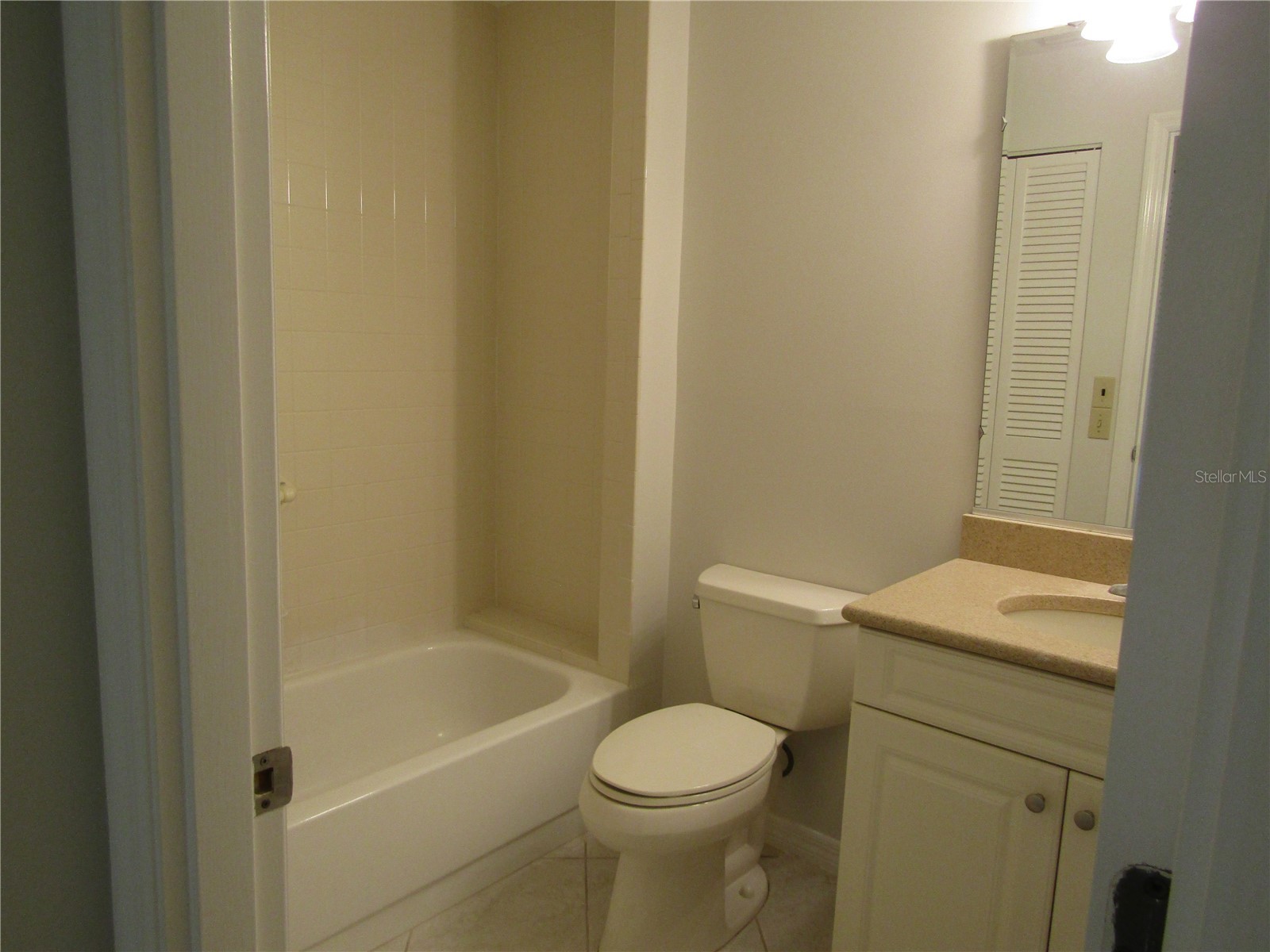 3010 Ringwood Meadow #6 Sarasota FL 34235 A4689324 image17