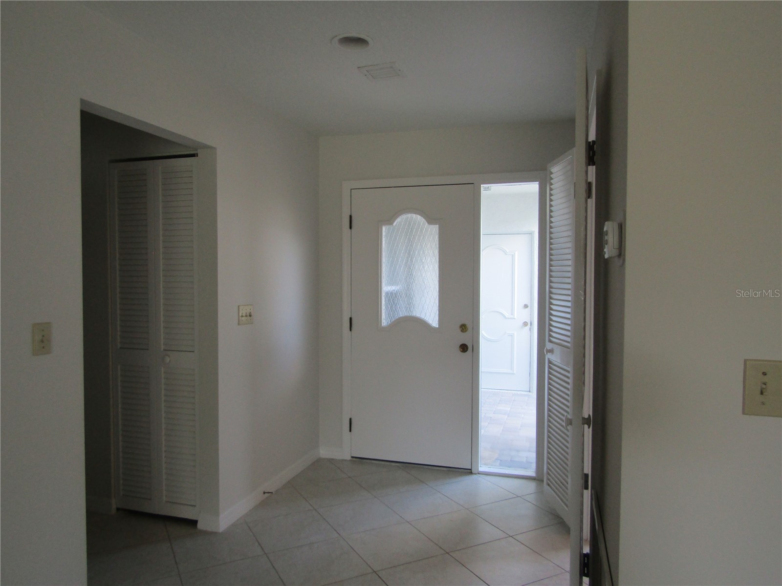 3010 Ringwood Meadow #6 Sarasota FL 34235 A4689324 image3