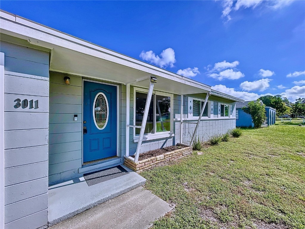 3011 52nd Avenue Drive W Bradenton FL 34207 A4621888 image1