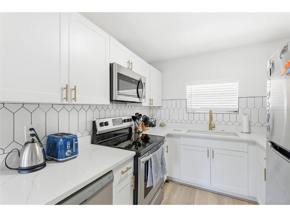 3011 6th Street Sarasota FL 34237 A4673451 image14