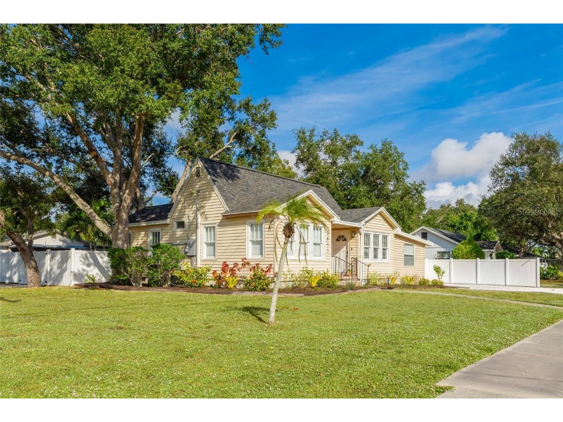 3011 6th Street Sarasota FL 34237 A4673451 image3