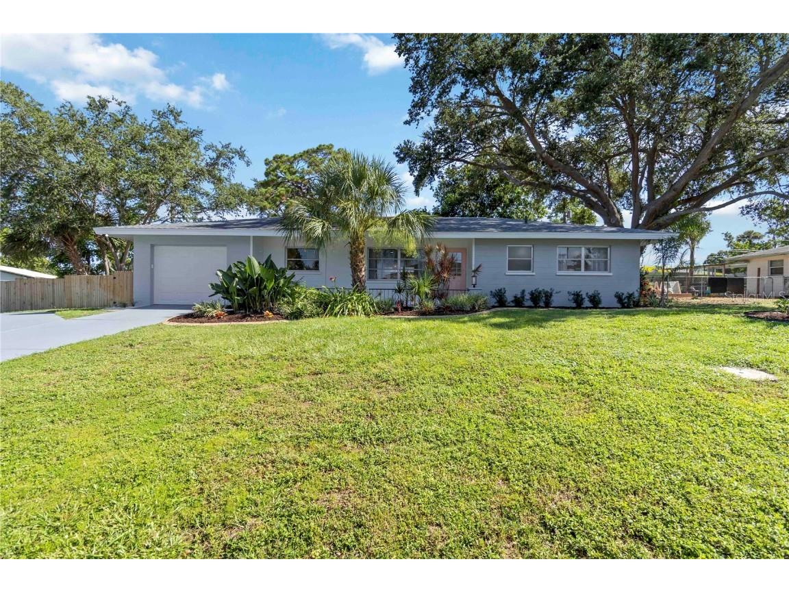 3011 Bougainvillea Street Sarasota FL 34239 A4657218 image1