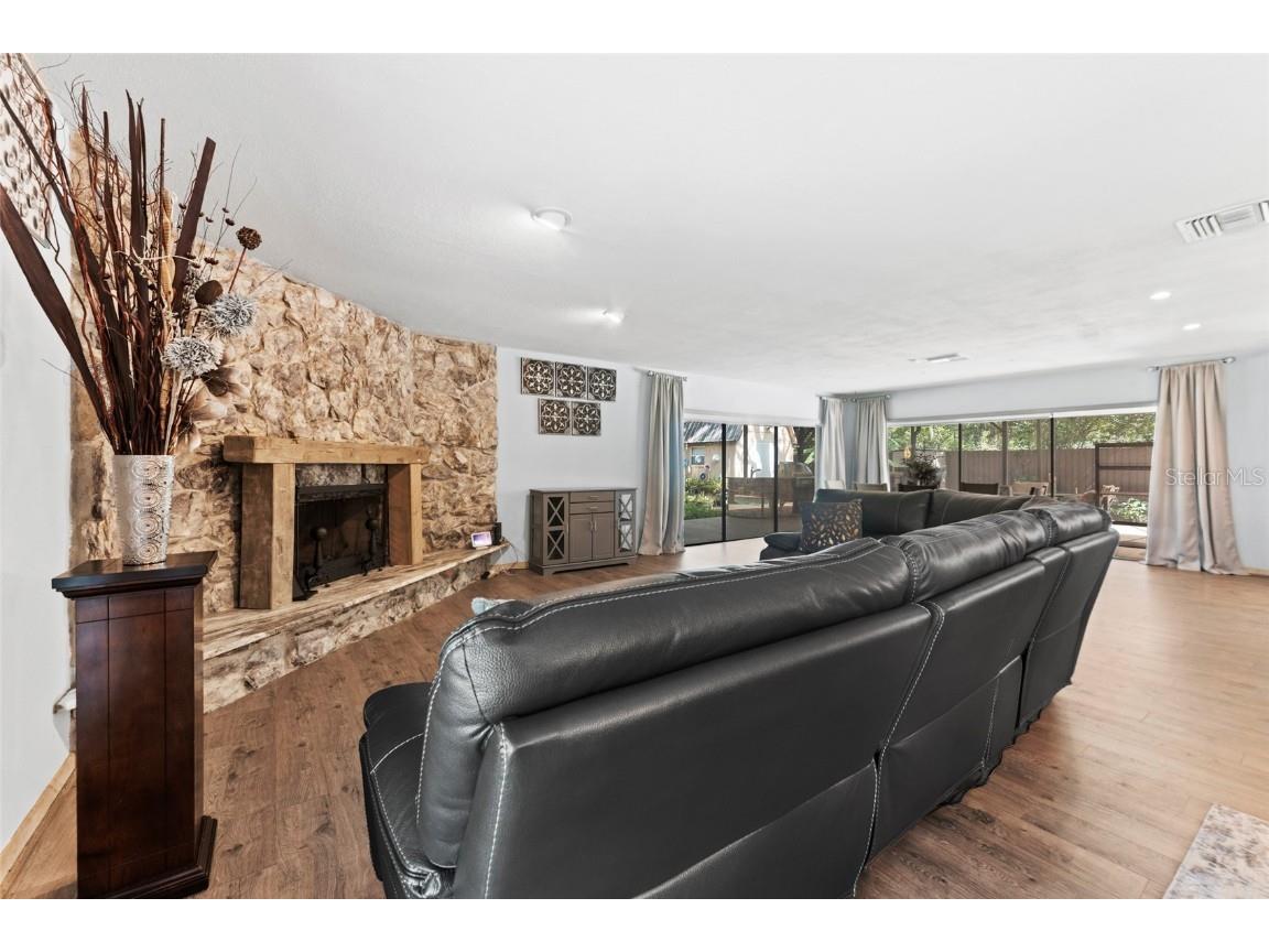 3011 Lake Ellen Drive Tampa FL 33618 TB8400623 image10