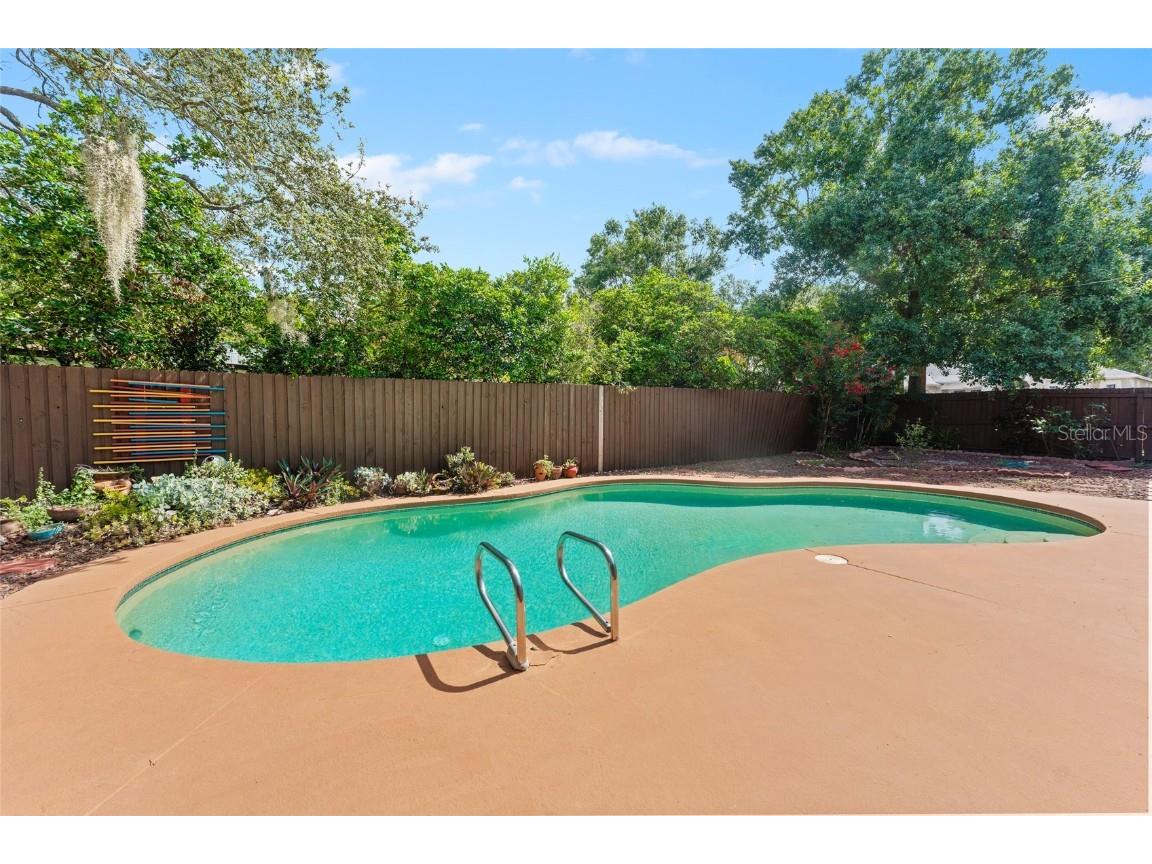 3011 Lake Ellen Drive Tampa FL 33618 TB8400623 image2