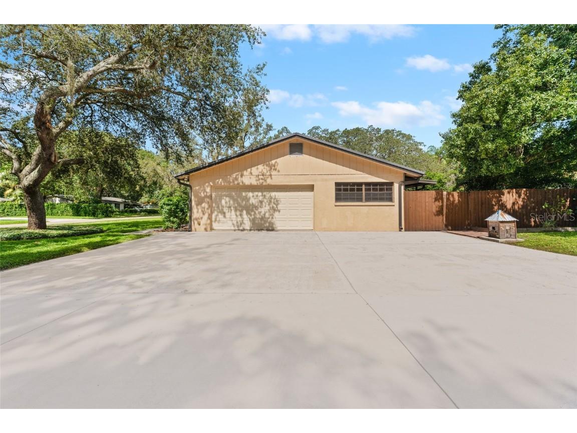 3011 Lake Ellen Drive Tampa FL 33618 TB8400623 image34