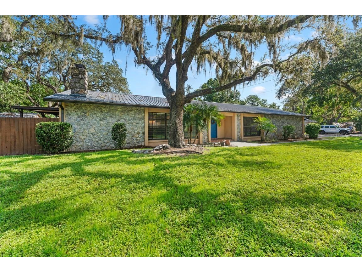 3011 Lake Ellen Drive Tampa FL 33618 TB8400623 image6