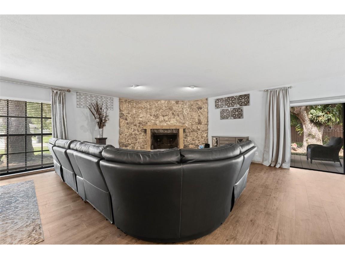 3011 Lake Ellen Drive Tampa FL 33618 TB8400623 image8