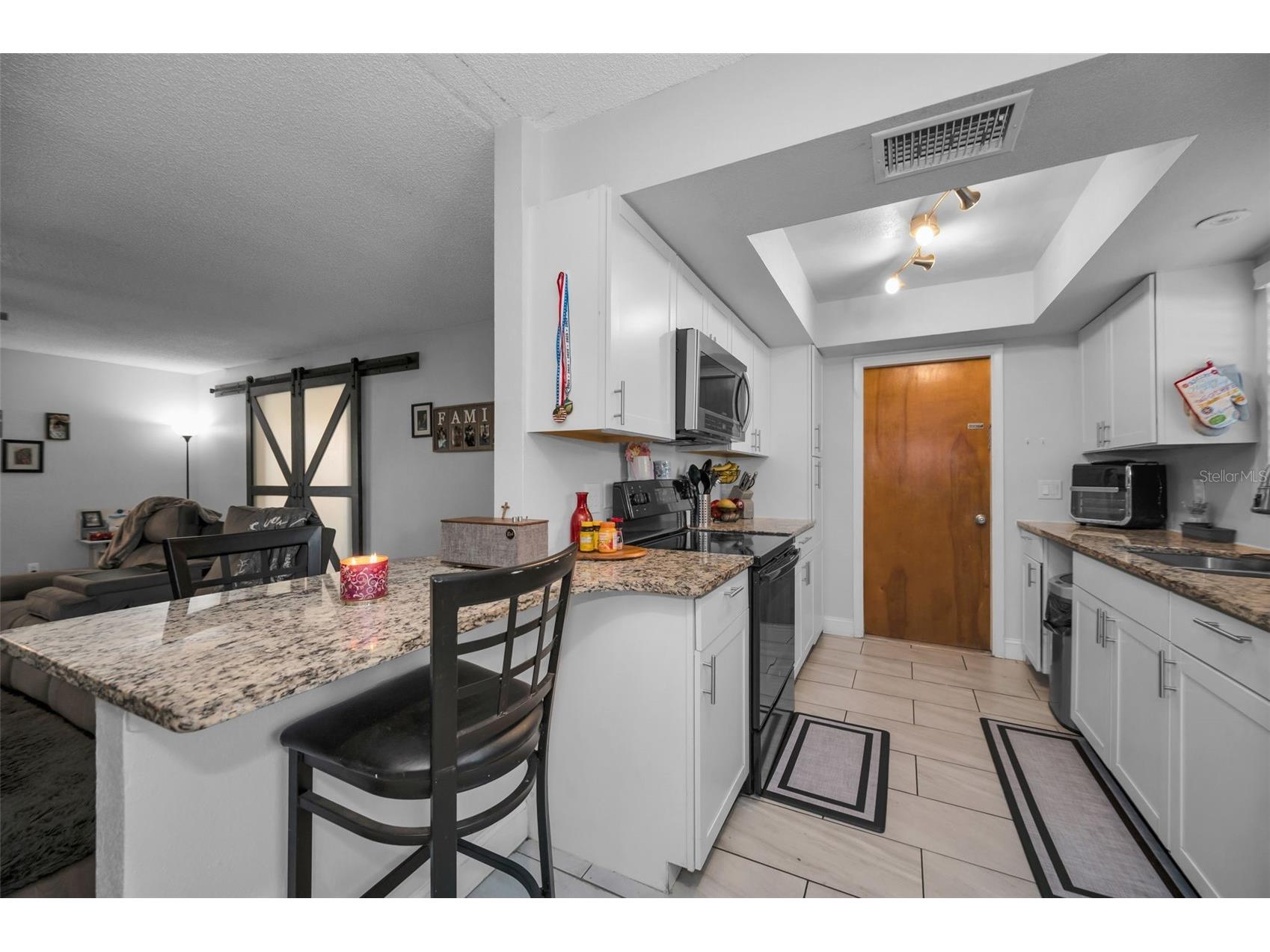 3011 Shadow Oaks Drive Holiday FL 34690 TB8501413 image6