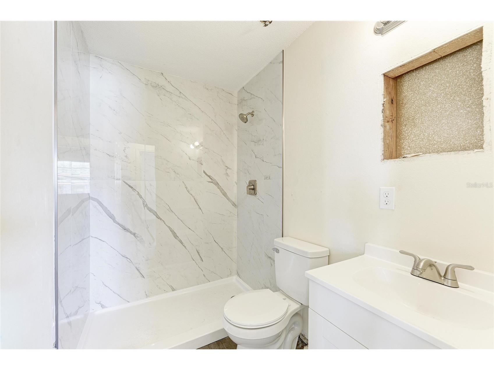3012 Clay Circle Sarasota FL 34234 A4689331 image9