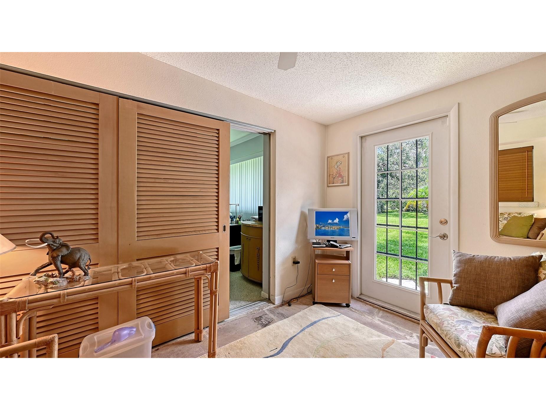 3012 Desoto Road Sarasota FL 34234 - POND LOCATED ON THE PROPERTY A4678237 image38