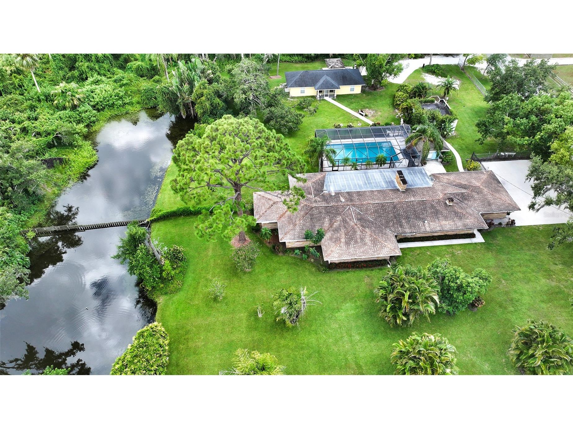 3012 Desoto Road Sarasota FL 34234 - POND LOCATED ON THE PROPERTY A4678237 image4
