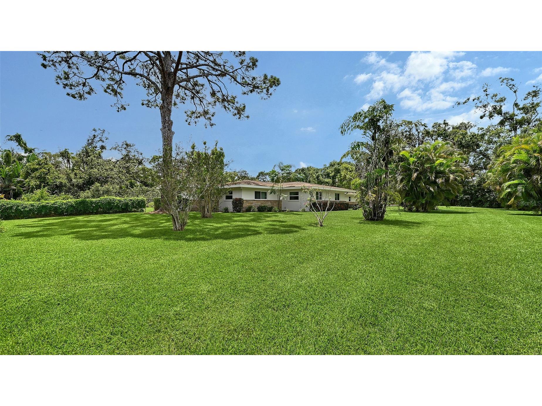 3012 Desoto Road Sarasota FL 34234 - POND LOCATED ON THE PROPERTY A4678237 image54
