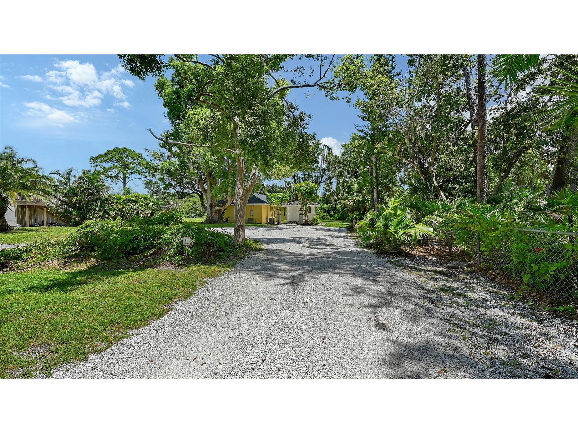 3012 Desoto Road Sarasota FL 34234 - POND LOCATED ON THE PROPERTY A4678237 image70