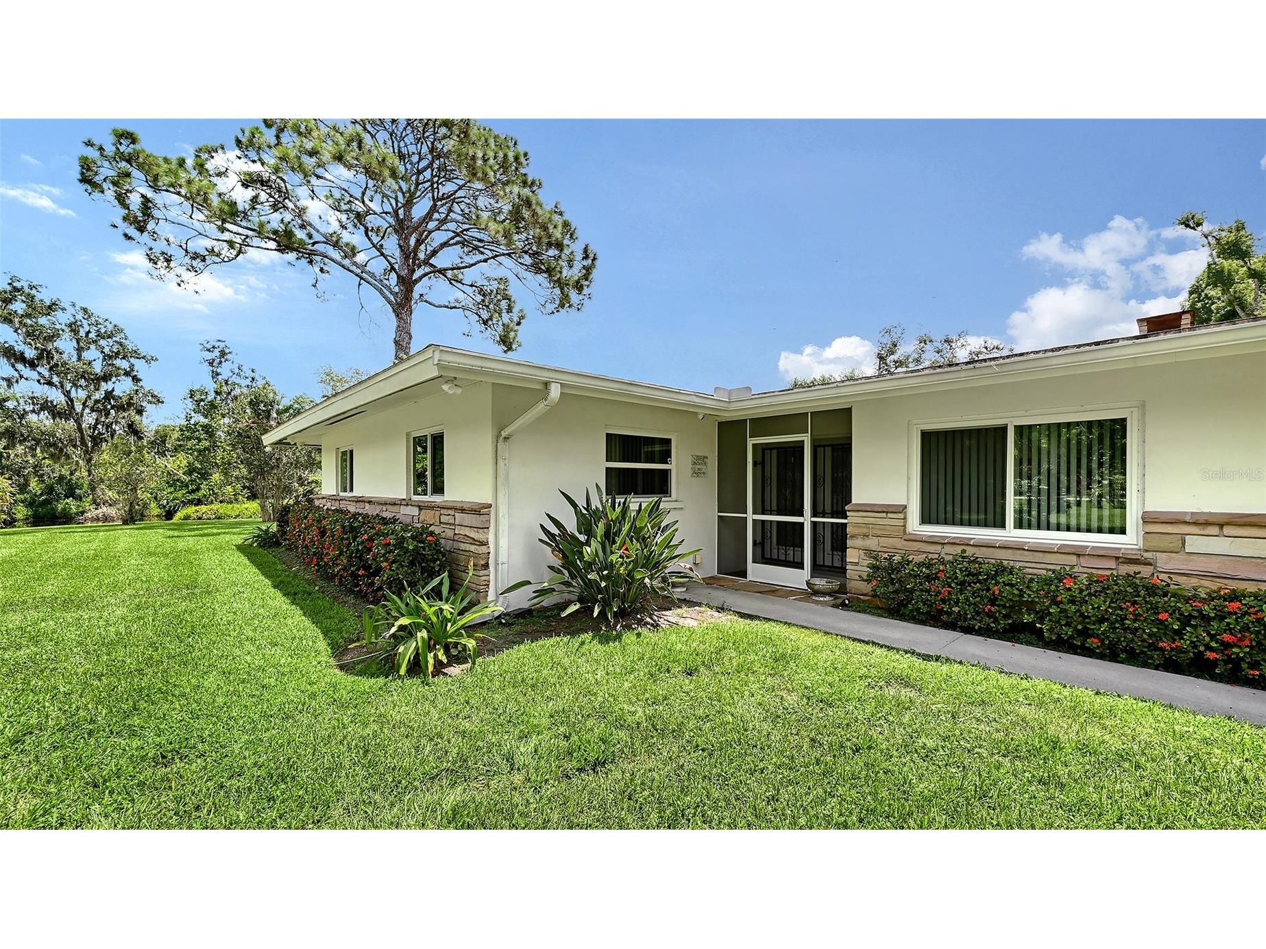 3012 Desoto Road Sarasota FL 34234 - POND LOCATED ON THE PROPERTY A4678237 image9