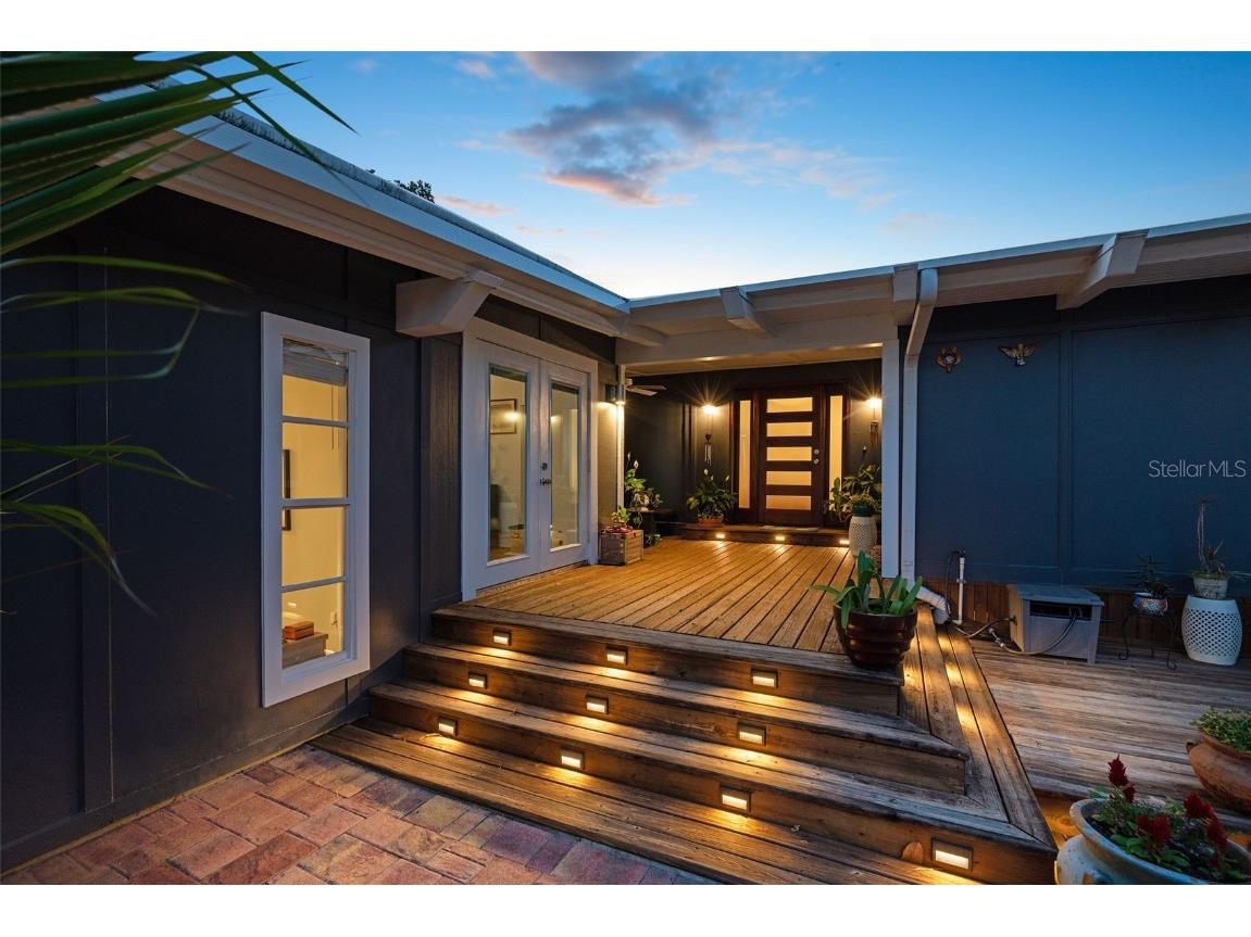 3012 Grand View Avenue Clearwater FL 33759 U8198734 image1