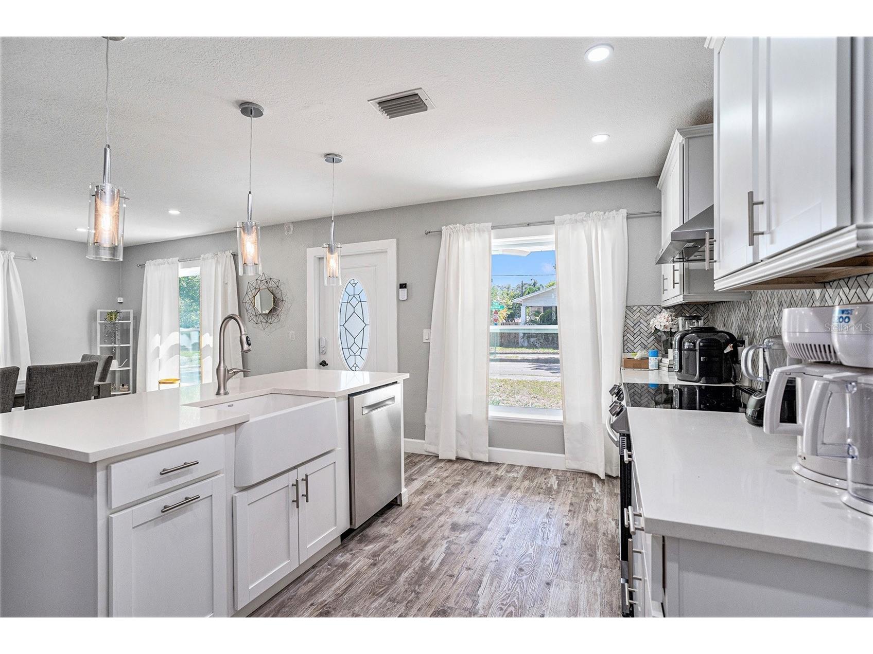 3012 N Highland Avenue Tampa FL 33603 TB8475929 image11