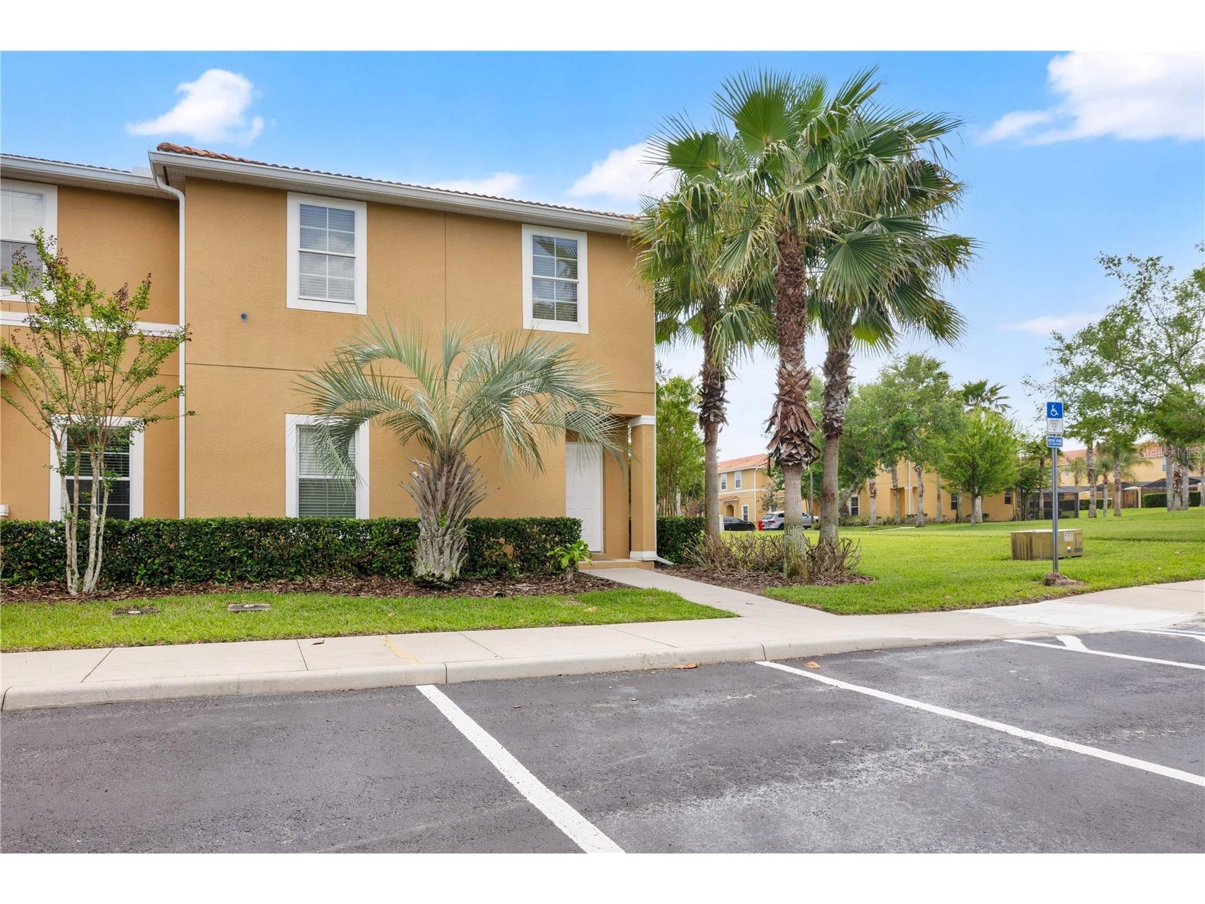 3012 Secret Lake Drive Kissimmee FL 34747 O6395642 image1