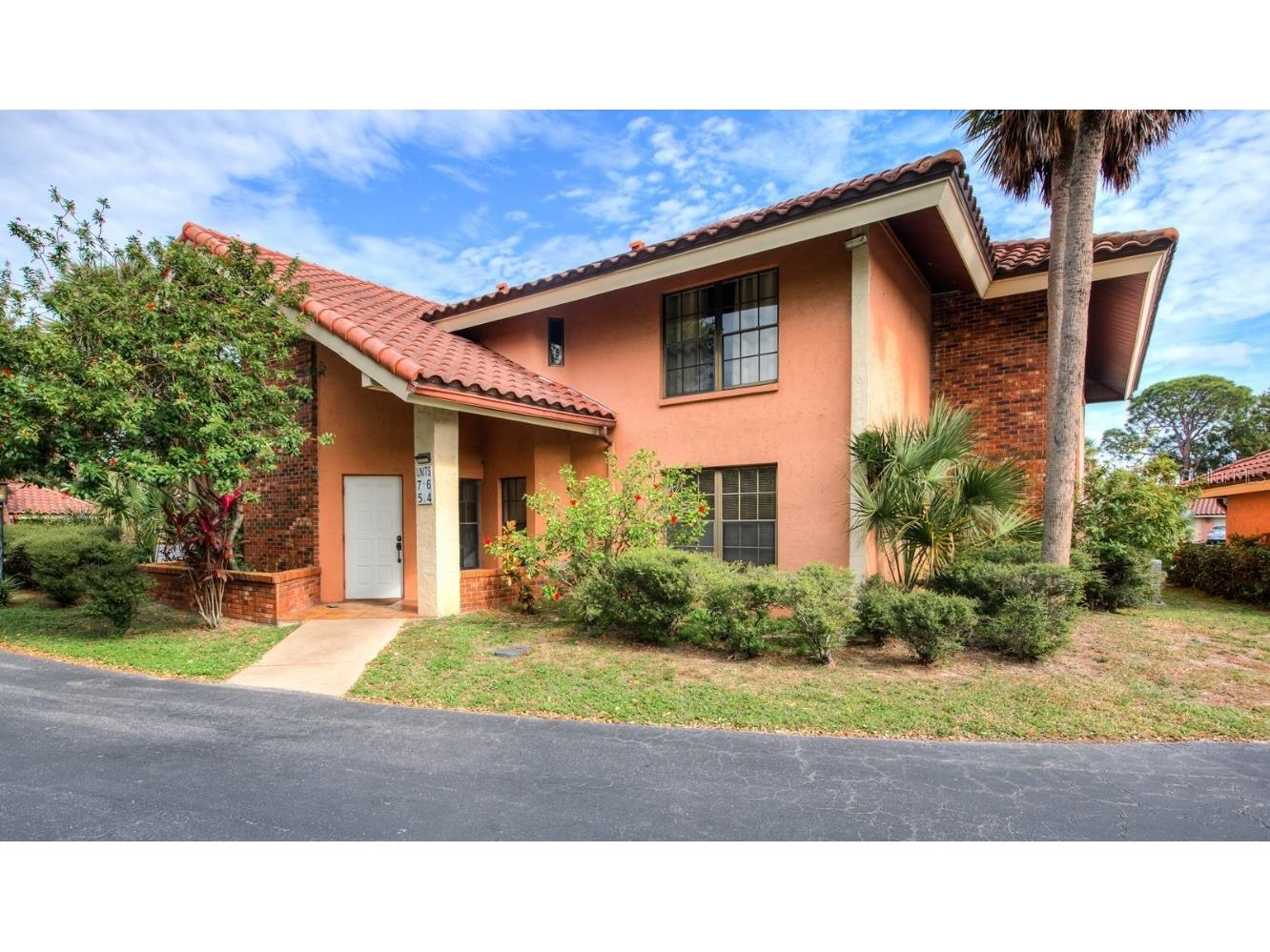 3013 Clark Road #4 Sarasota FL 34231 A4591990 image1