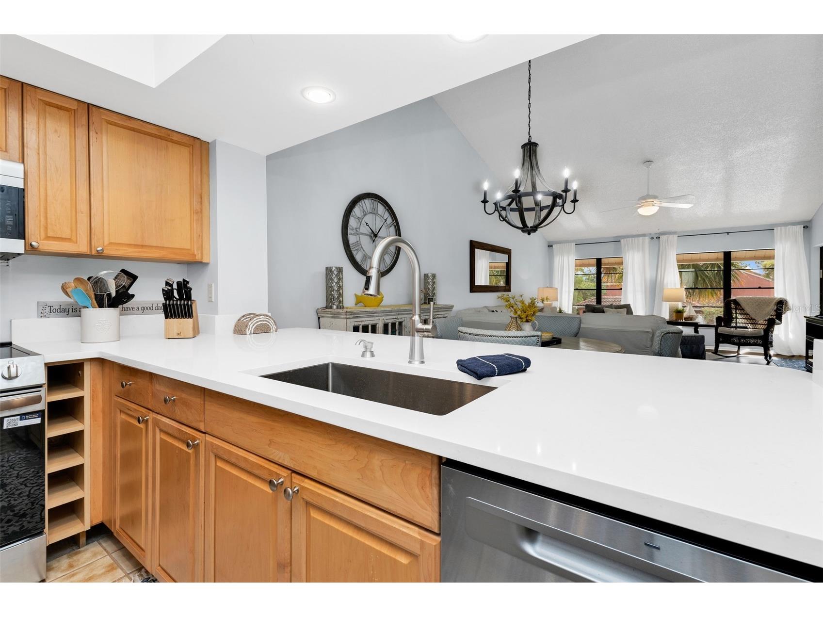 3013 Clark Road #6 Sarasota FL 34231 C7528185 image12