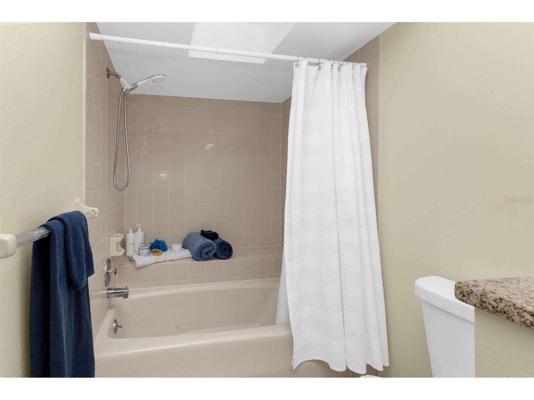 3013 Clark Road #6 Sarasota FL 34231 C7528185 image37