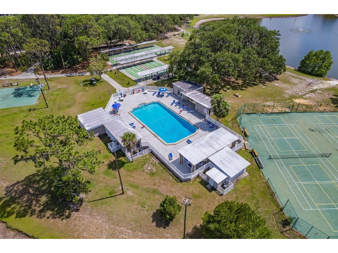 3013 Club Circle Lakeshore FL 33854 L4957253 image16