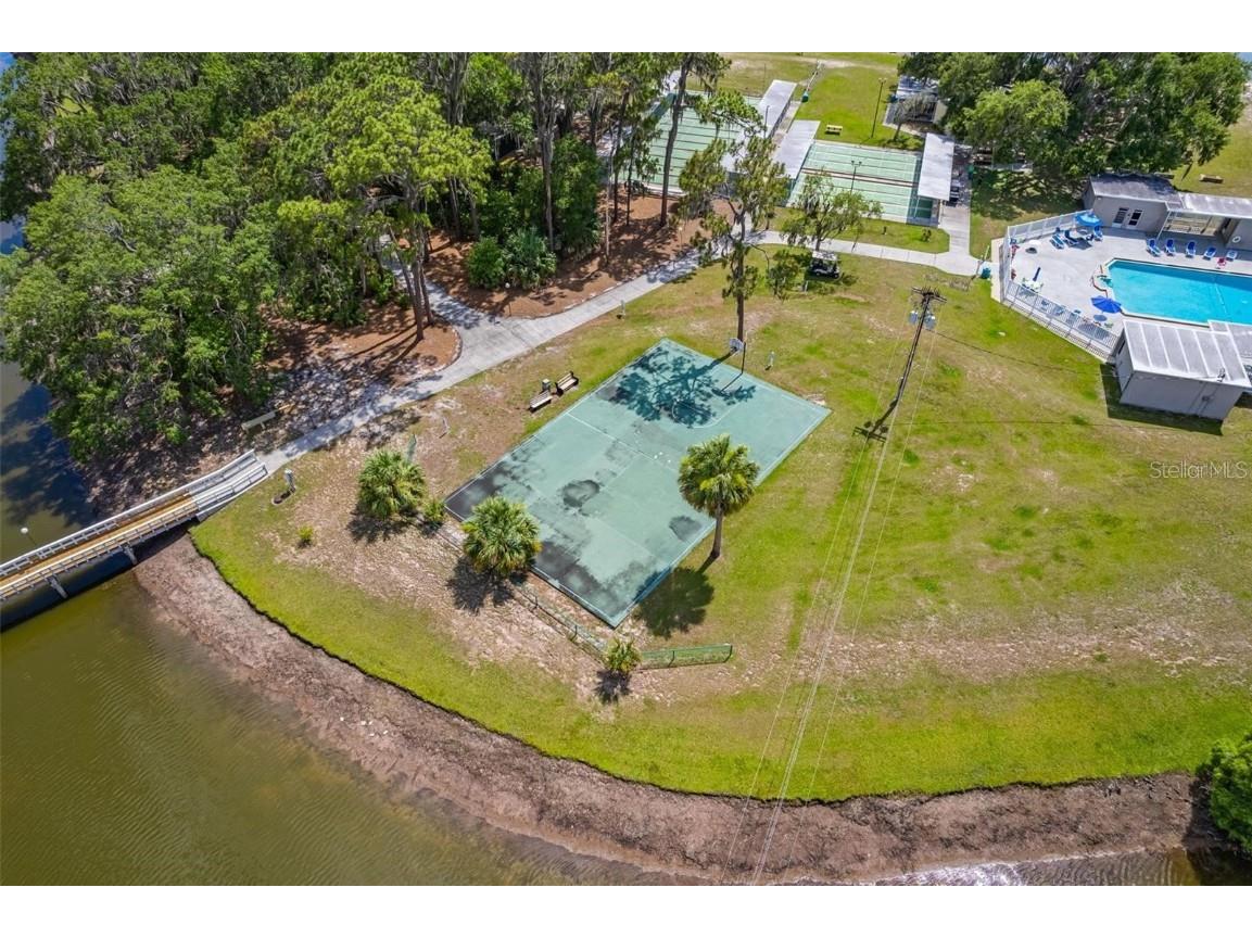 3013 Club Circle Lakeshore FL 33854 L4957253 image18