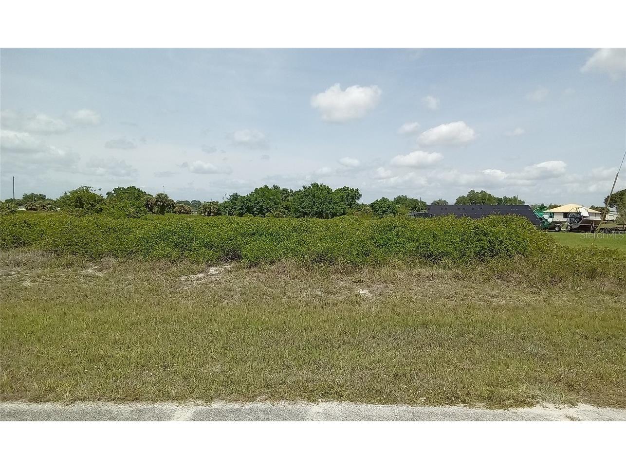 3013 Honeywood Drive Labelle FL 33935 OM677885 image1