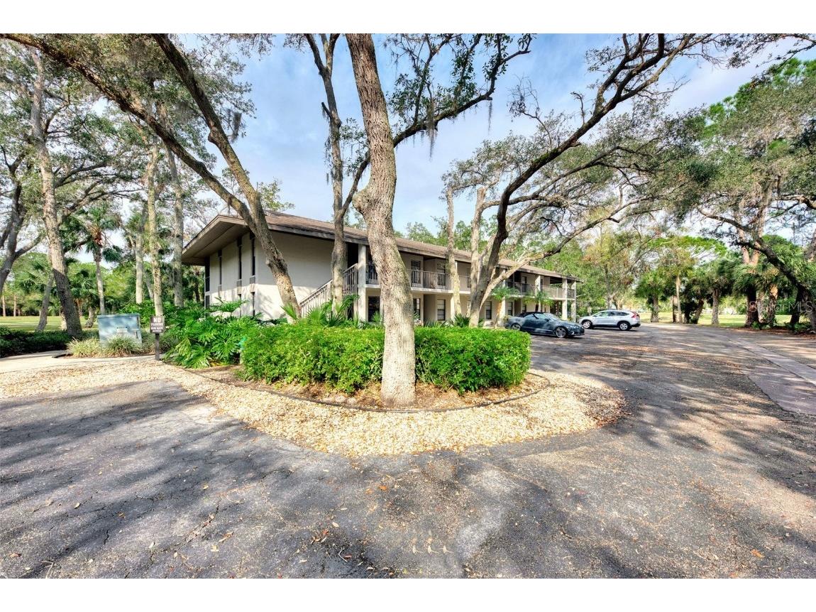 3013 Quail Hollow Sarasota FL 34235 A4558998 image1
