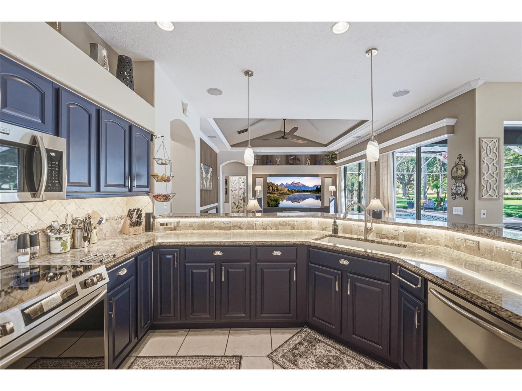 3013 Sutton Woods Drive Plant City FL 33566 TB8498524 image35