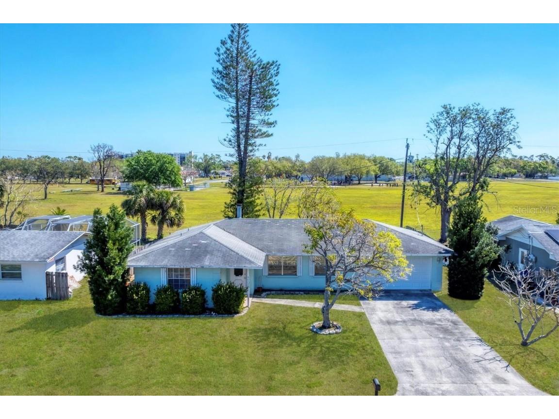 3013 Taunton Drive W Bradenton FL 34205 A4644473 image1