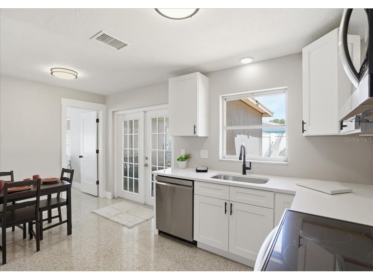 3014 58th Street S Gulfport FL 33707 TB8496120 image14