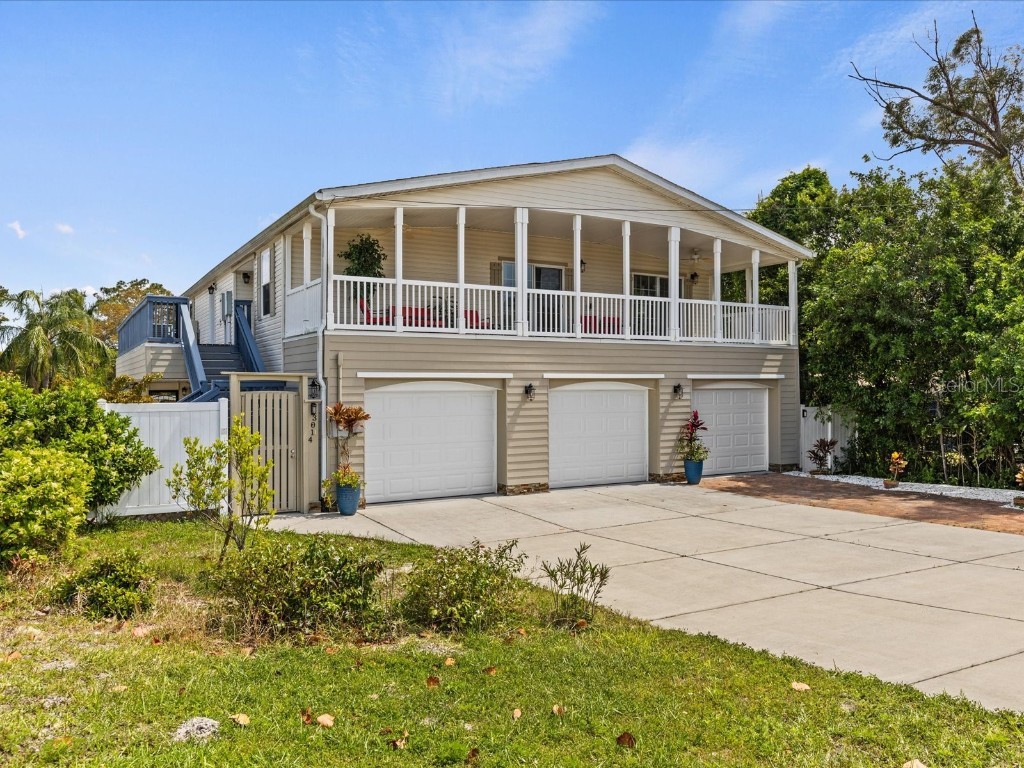 3014 Bluff Boulevard Holiday FL 34691 U8236612 image1