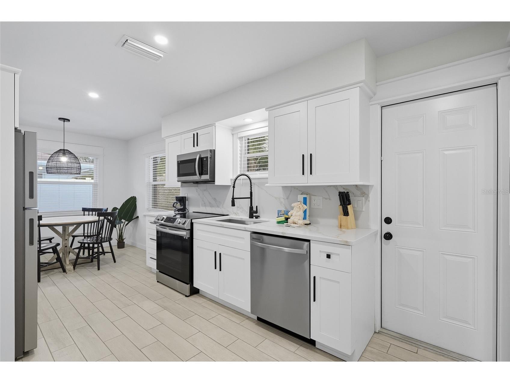 3014 Gulf Drive Holmes Beach FL 34217 - GULF OF MEXICO A4678029 image7