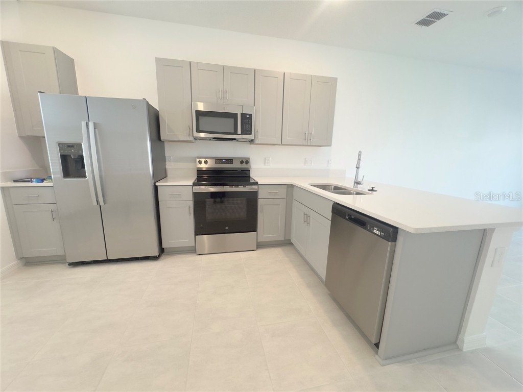 3014 Skyline Loop Kissimmee FL 34758 S5134505 image1