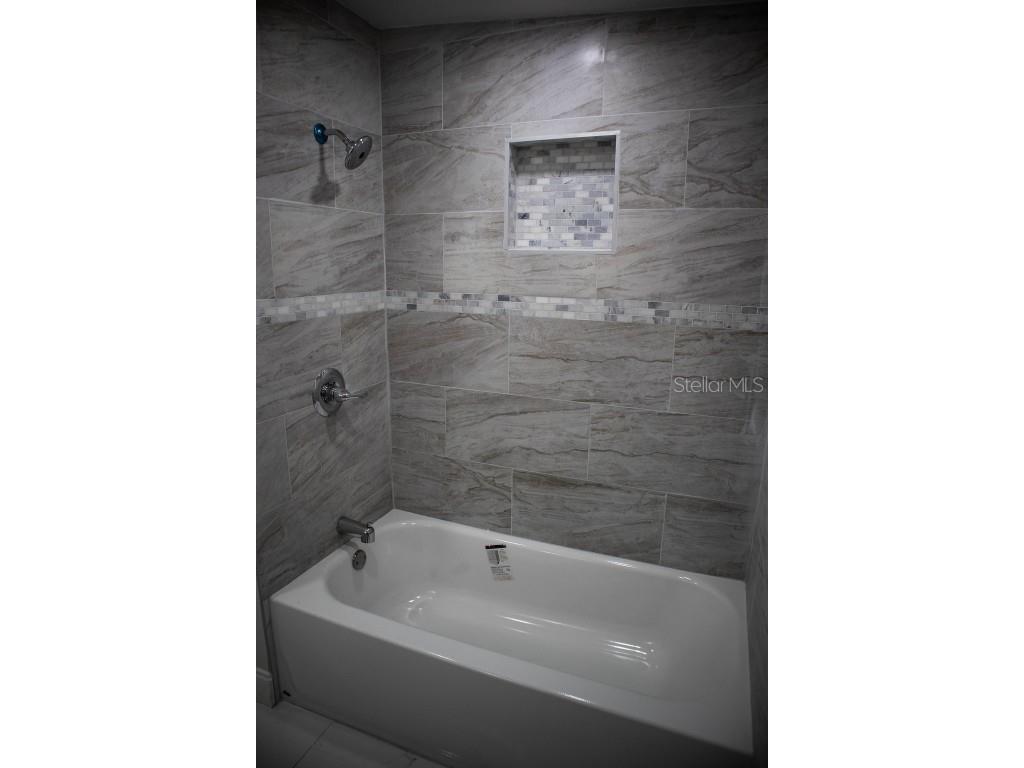 3015 NE 13th Drive Gainesville FL 32609 OM704019 image10