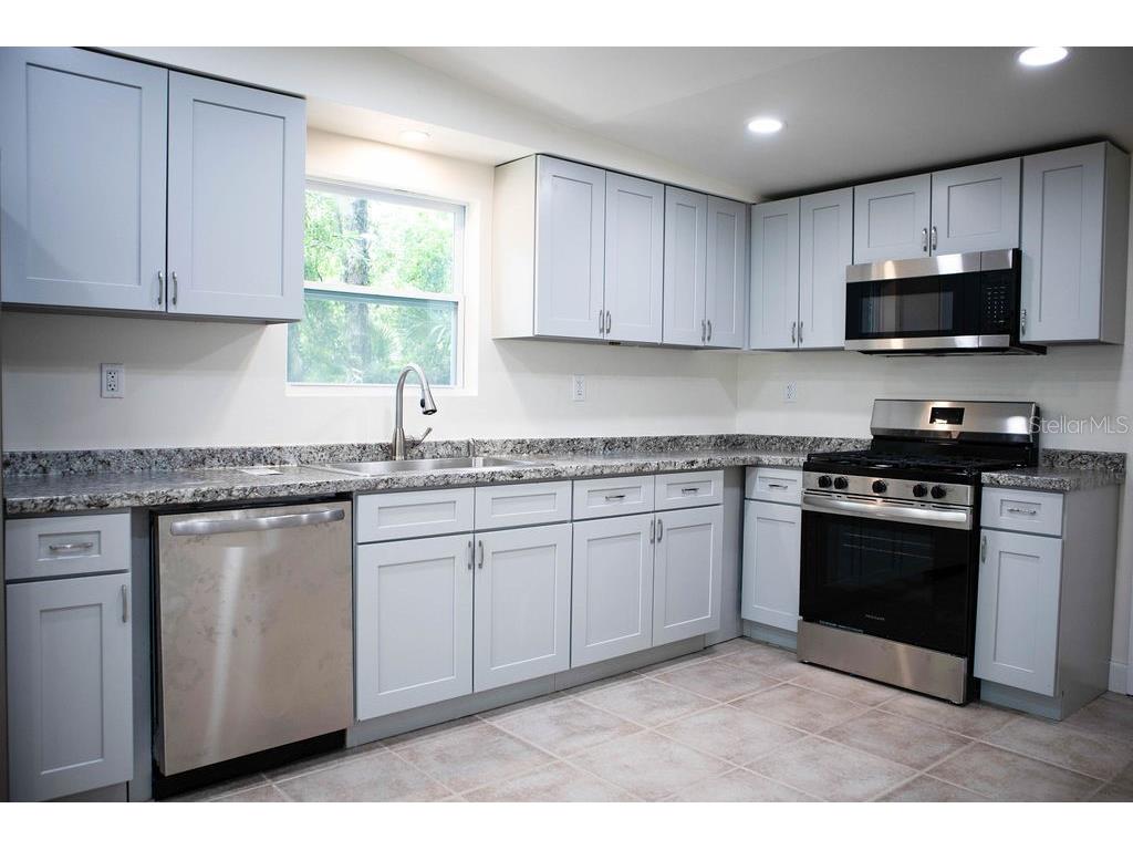 3015 NE 13th Drive Gainesville FL 32609 OM704019 image5