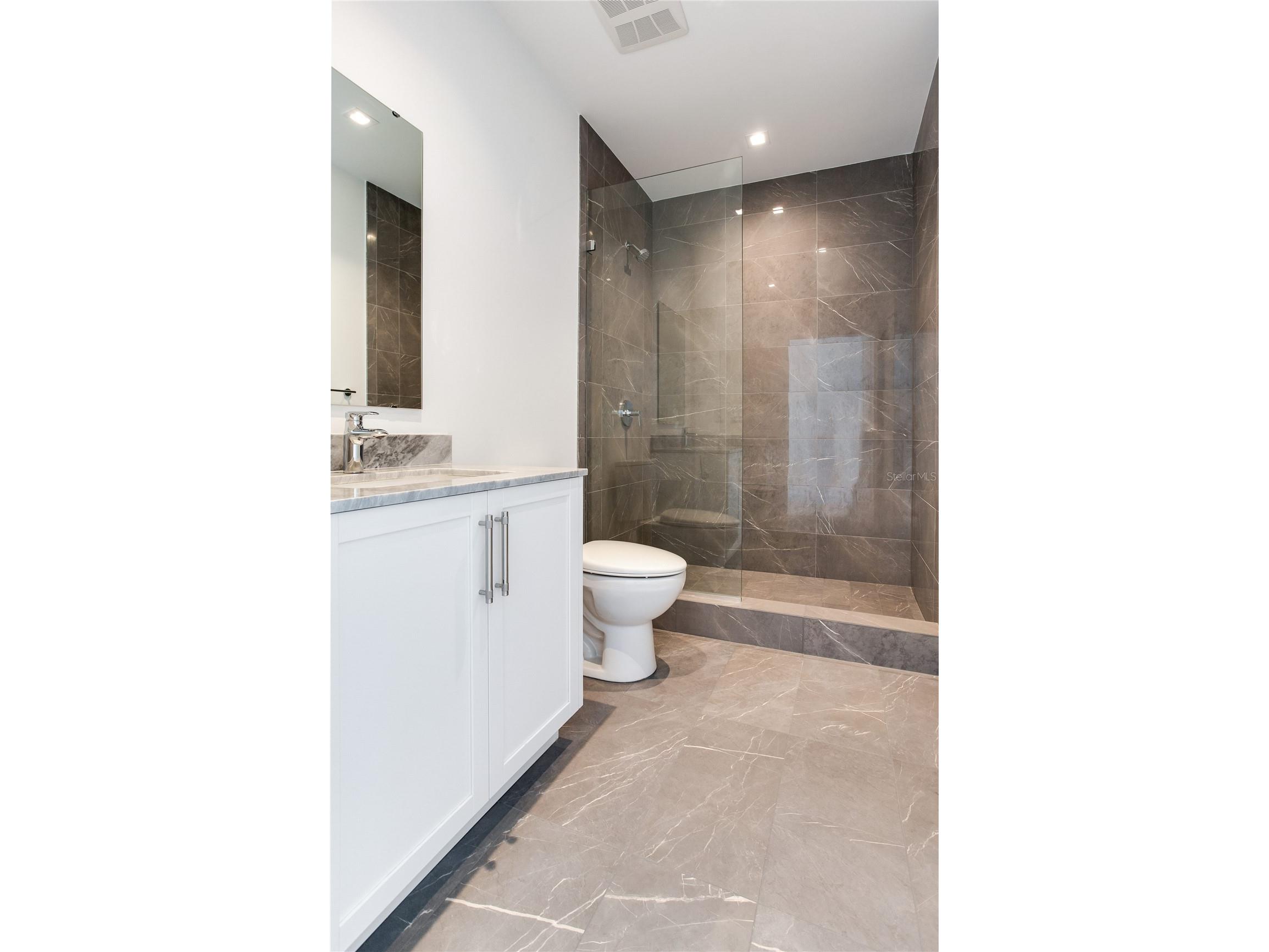 3015 S Ysabella Avenue #2401 Tampa FL 33629 TB8486303 image25