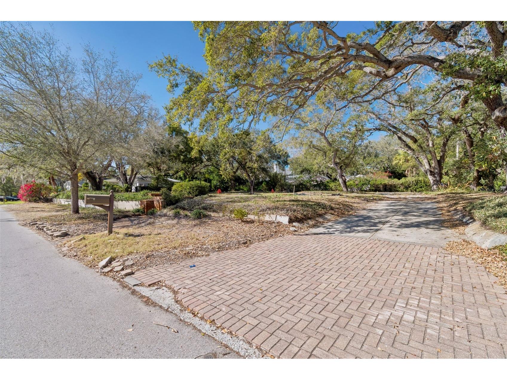 3015 W Fair Oaks Avenue Tampa FL 33611 TB8480518 image2