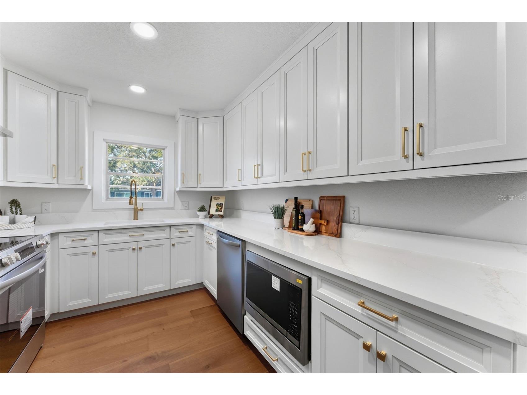 3015 W North B Street Tampa FL 33609 TB8488774 image12