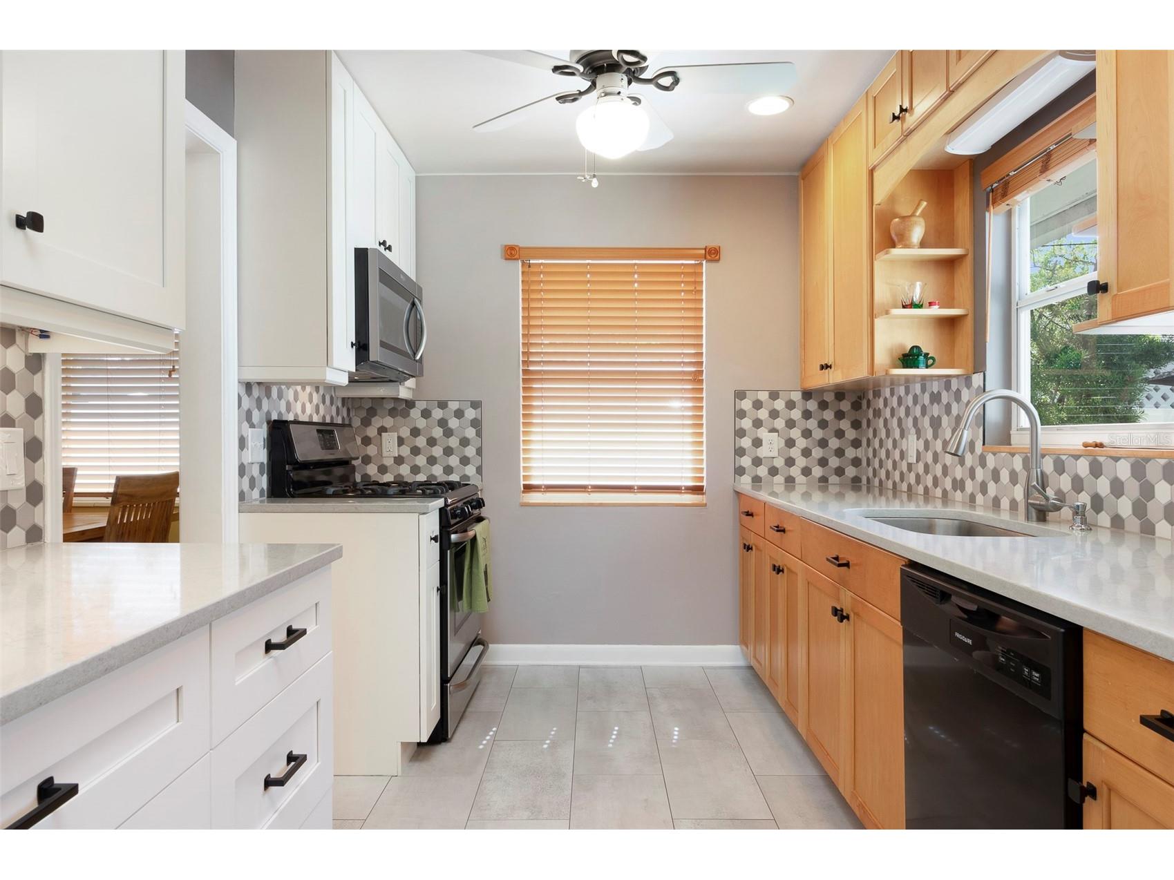 3016 3rd Avenue N Saint Petersburg FL 33713 TB8502372 image11