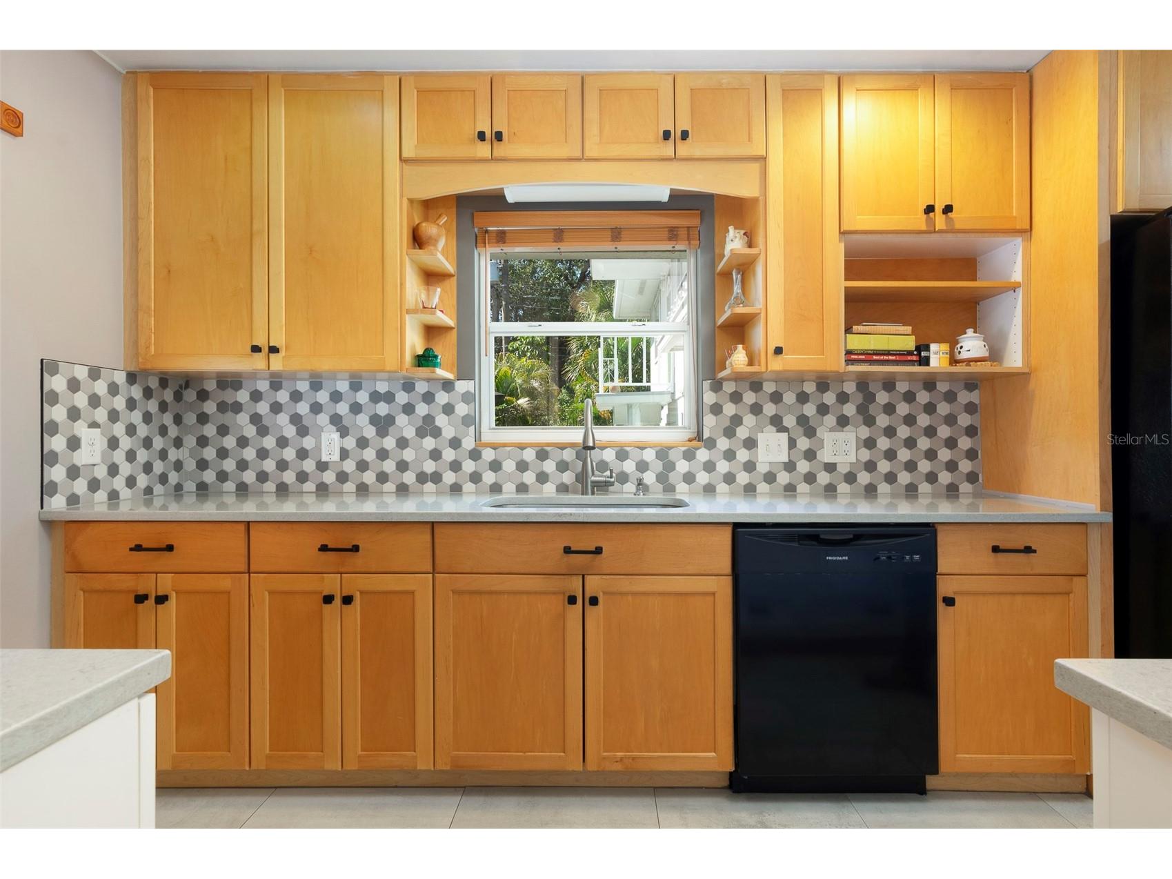 3016 3rd Avenue N Saint Petersburg FL 33713 TB8502372 image12