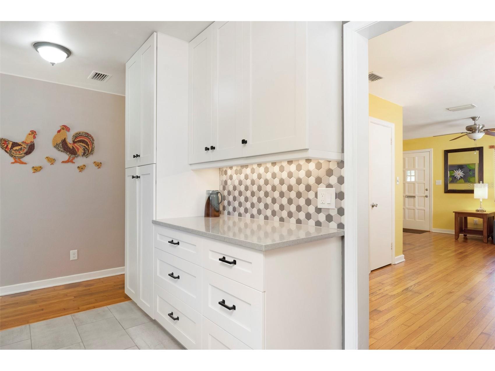 3016 3rd Avenue N Saint Petersburg FL 33713 TB8502372 image14