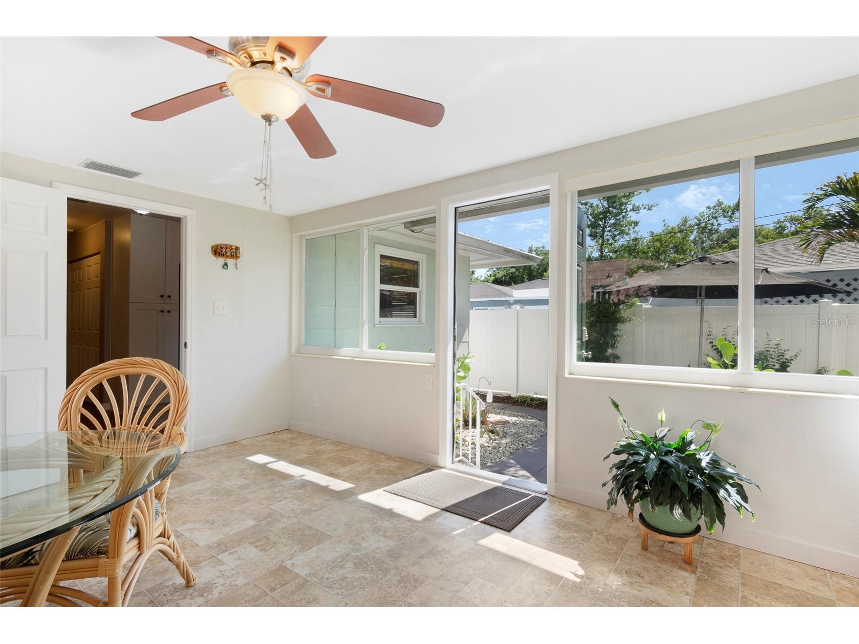 3016 3rd Avenue N Saint Petersburg FL 33713 TB8502372 image16