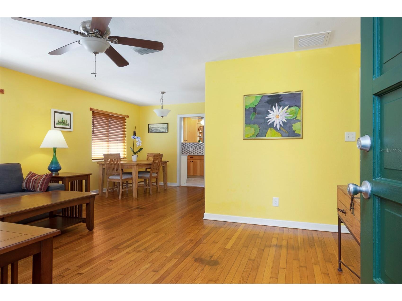 3016 3rd Avenue N Saint Petersburg FL 33713 TB8502372 image5