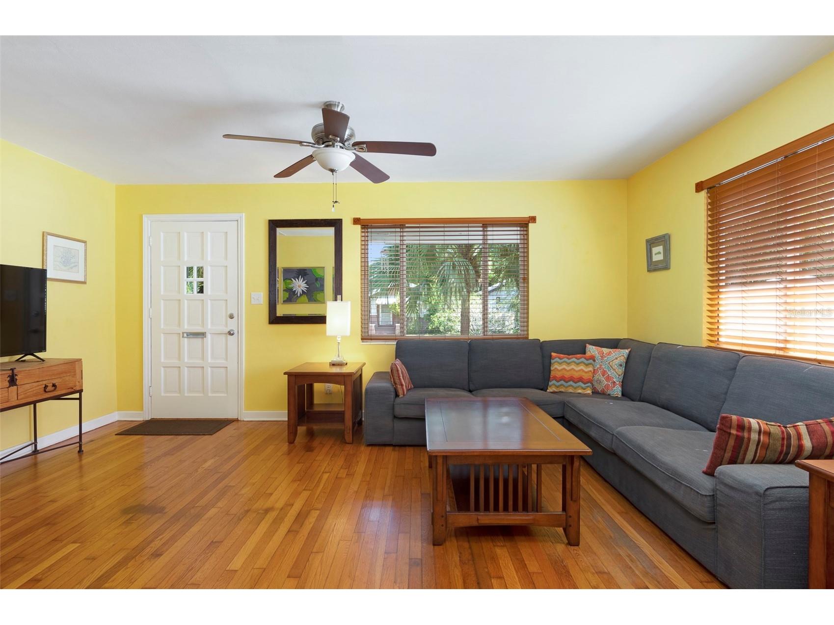 3016 3rd Avenue N Saint Petersburg FL 33713 TB8502372 image7