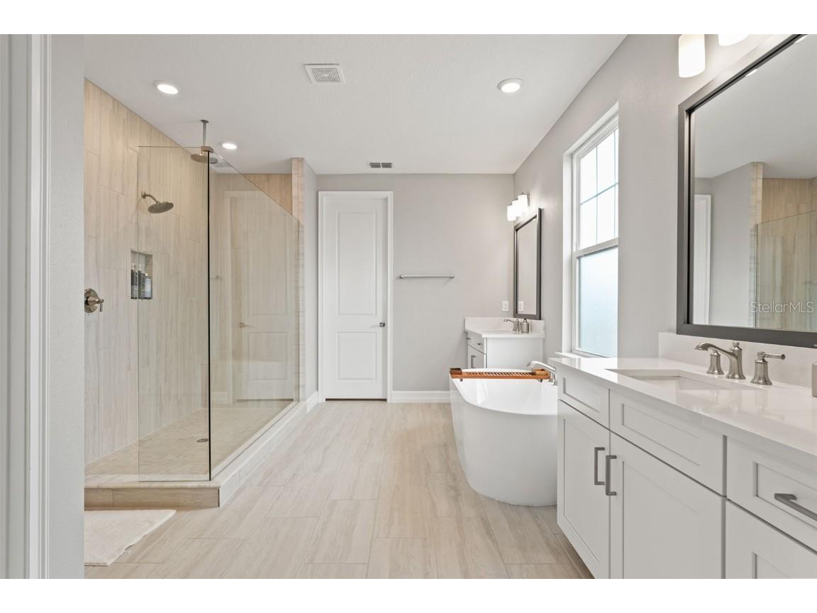 3016 Christophers Watch Lane Ruskin FL 33570 TB8417074 image46