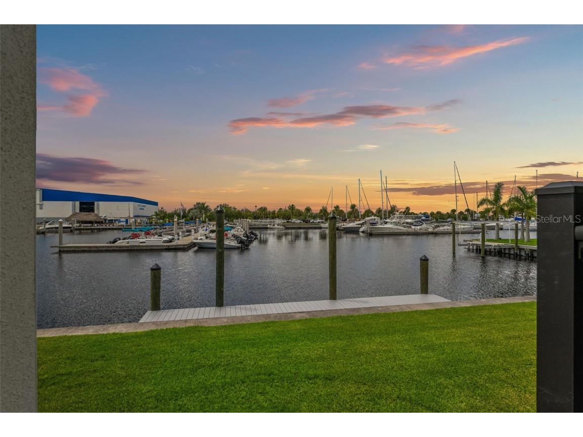 3016 Christophers Watch Lane Ruskin FL 33570 TB8417074 image69