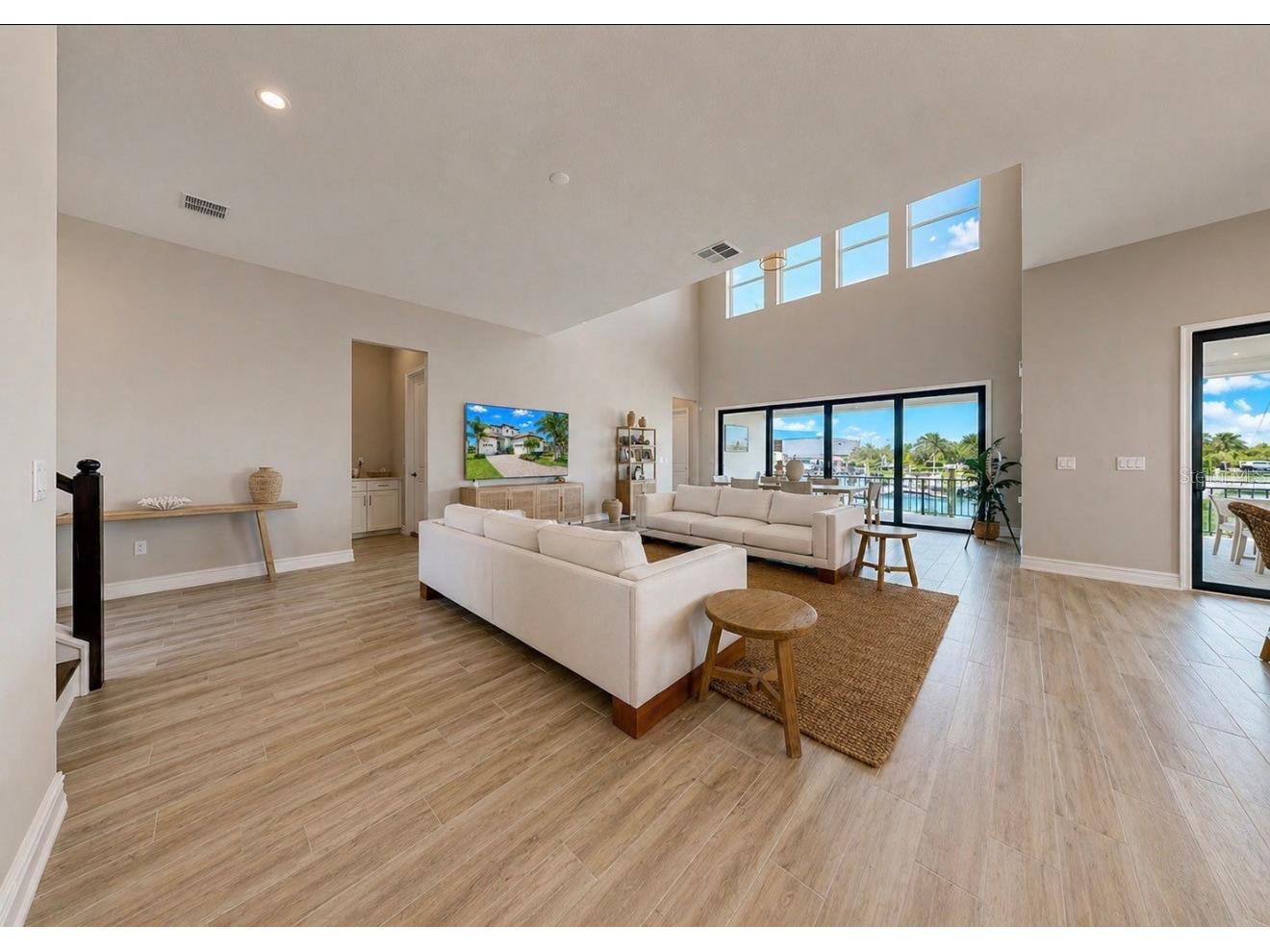 3016 Christophers Watch Lane Ruskin FL 33570 TB8508617 image28