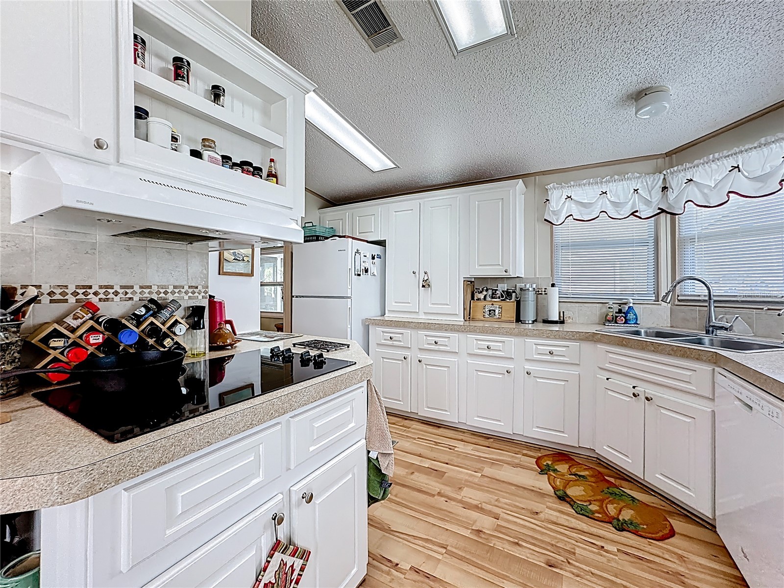 3016 Manatee Road Tavares FL 32778 G5109254 image14