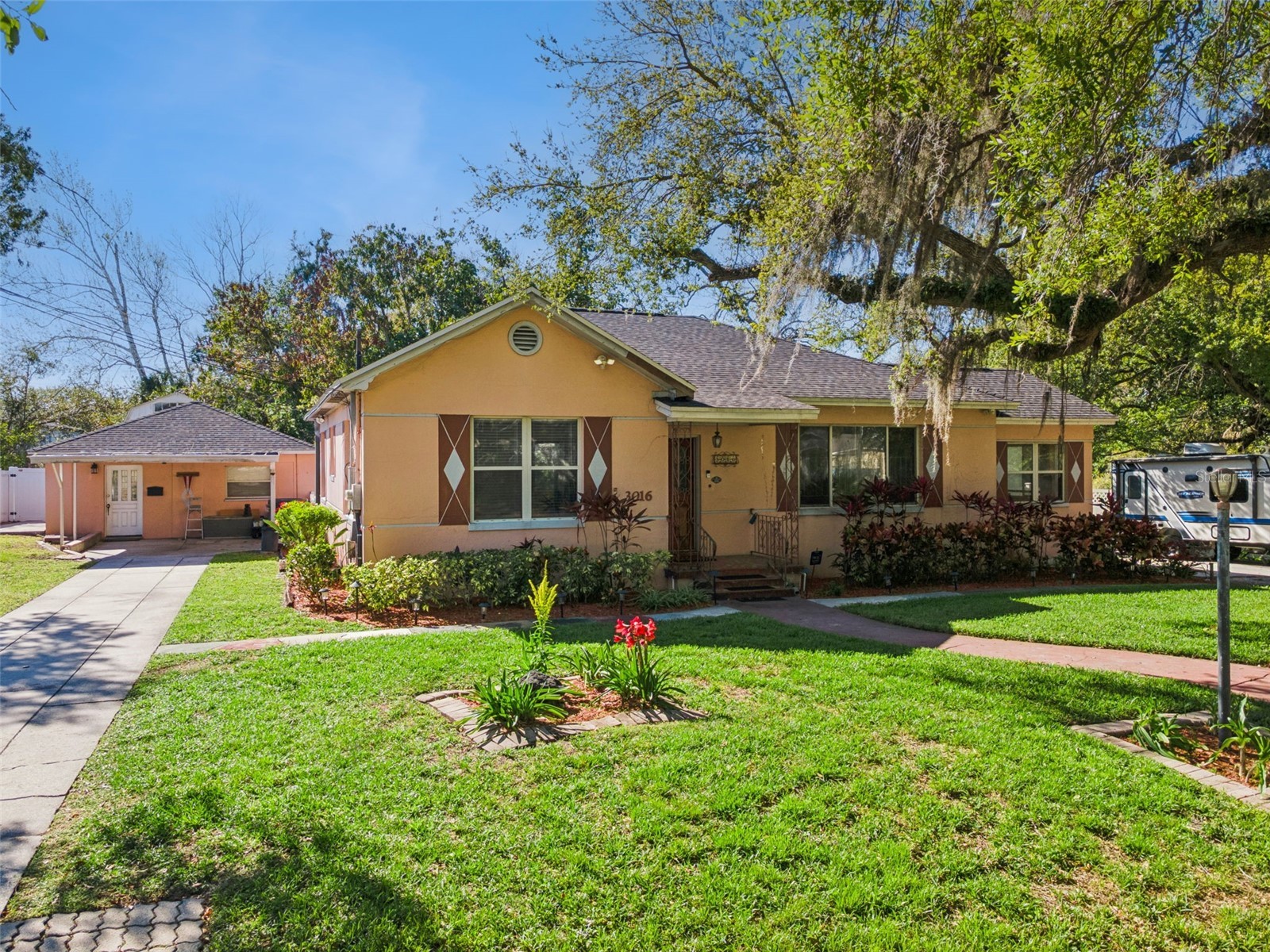 3016 N Albany Avenue Tampa FL 33607 O6370026 image1
